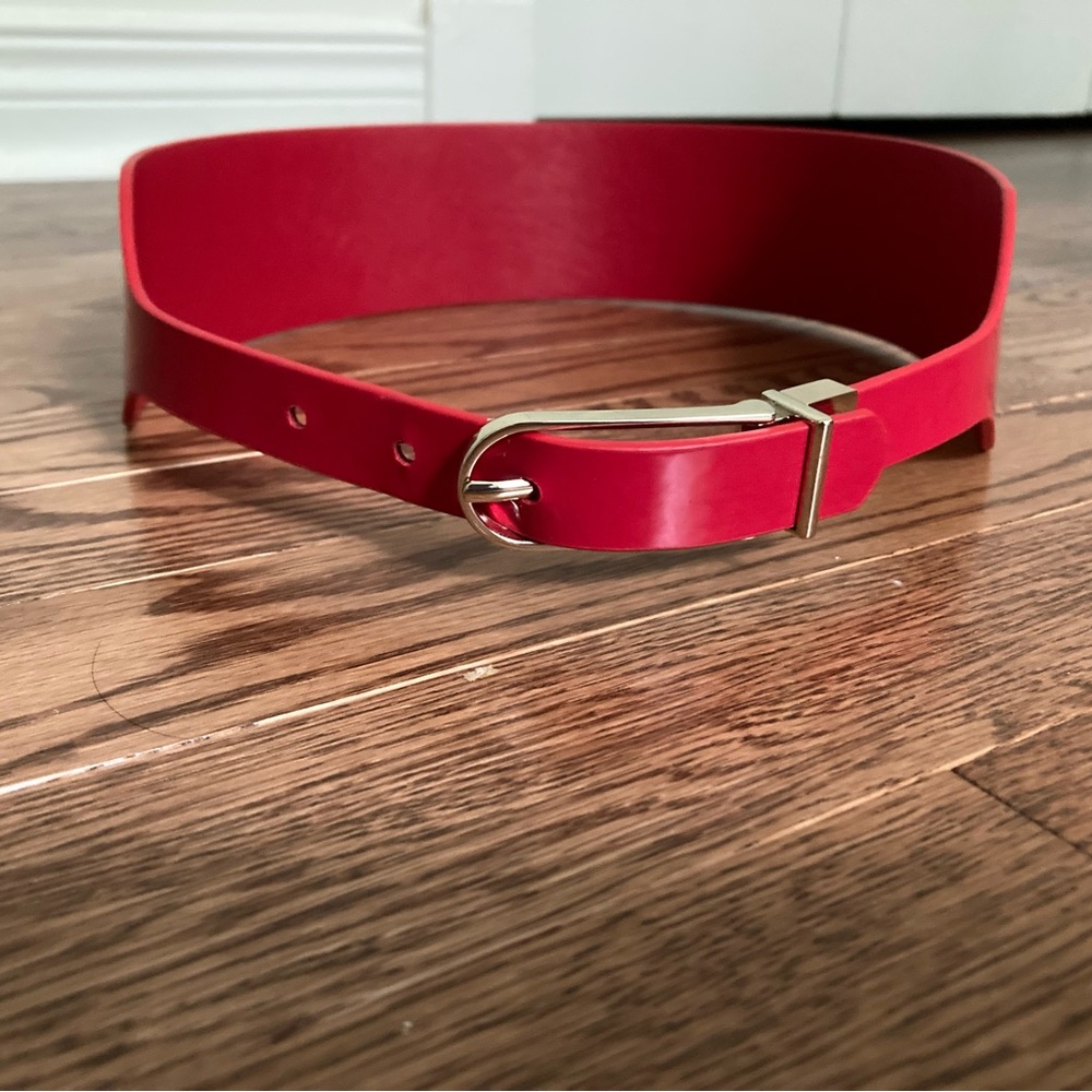 Red waist belt, perfect condition